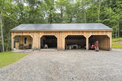 886 Middle Road Dresden ME 04342