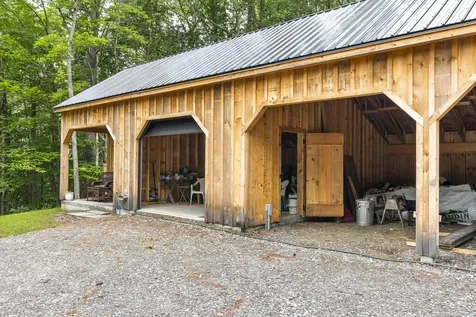 886 Middle Road Dresden ME 04342