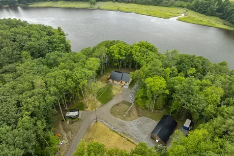 886 Middle Road Dresden ME 04342