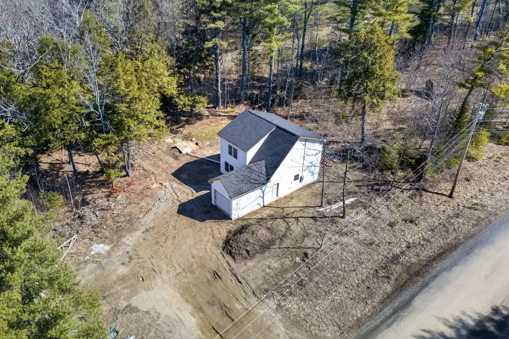 33 Pinecrest Lane Pittston ME 04345