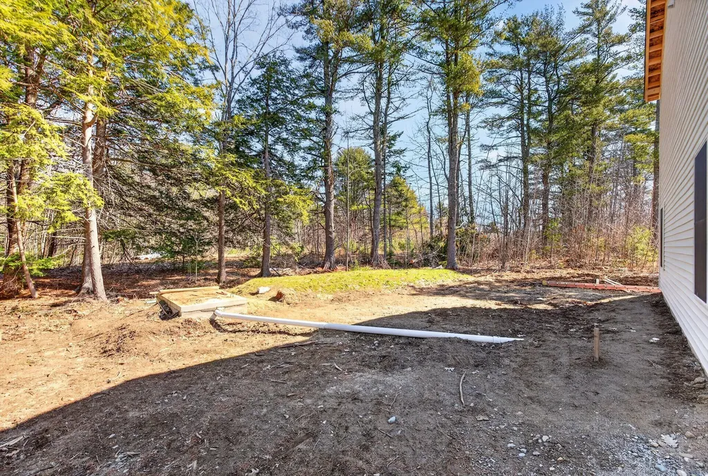 33 Pinecrest Lane Pittston ME 04345