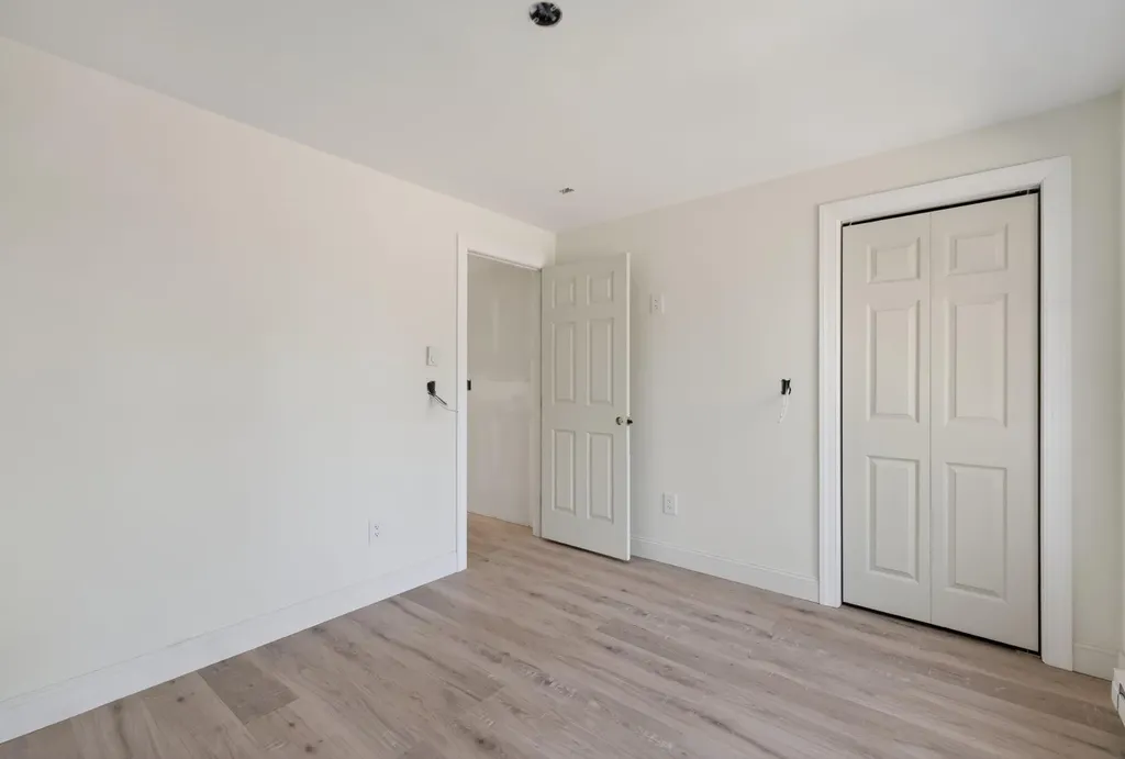 33 Pinecrest Lane Pittston ME 04345