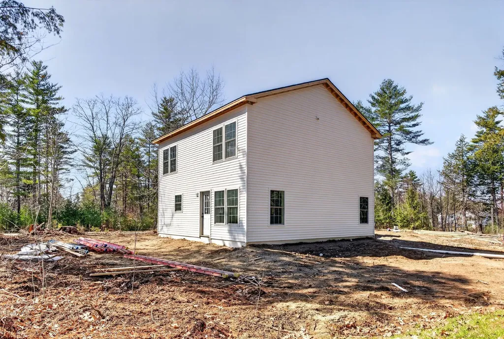 33 Pinecrest Lane Pittston ME 04345