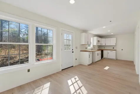 33 Pinecrest Lane Pittston ME 04345