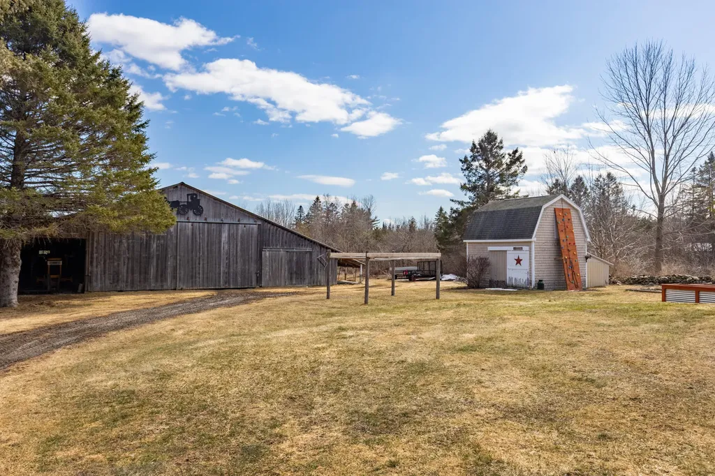 18 Hodgdon Road Levant ME 04456
