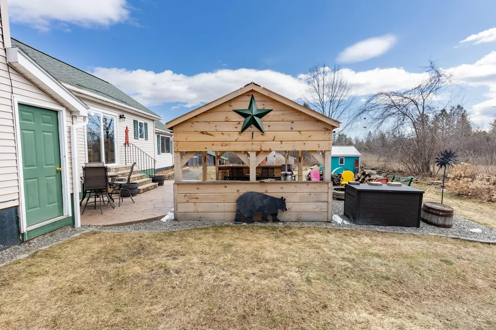 18 Hodgdon Road Levant ME 04456