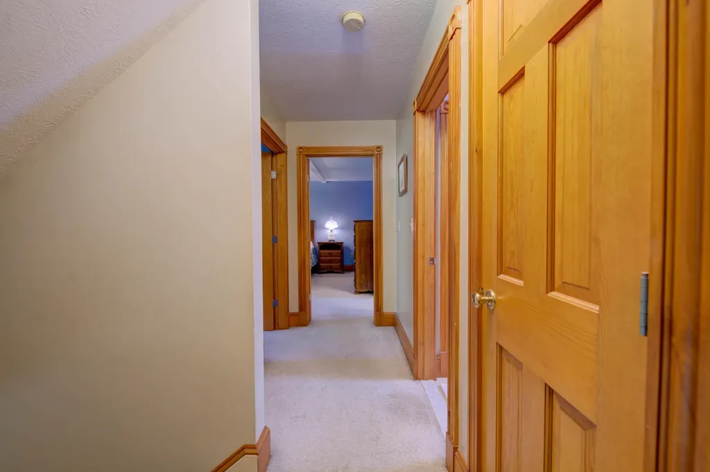 81 Madison Drive Naples ME 04055
