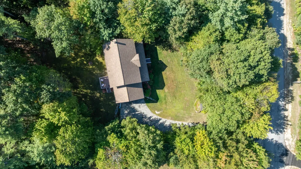 81 Madison Drive Naples ME 04055