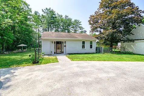 7 Preston Way Cumberland ME 04021