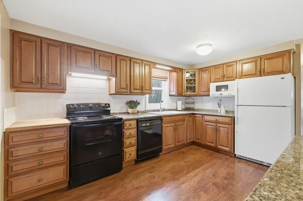 7 Littlefield Drive Kennebunk ME 04043