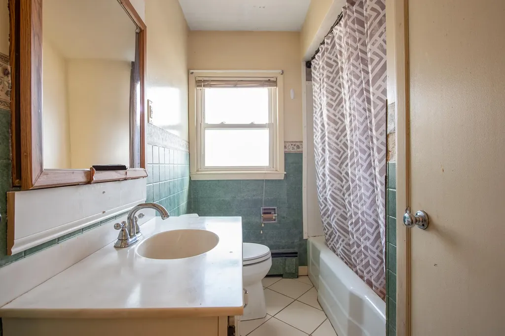 24 Highland Avenue Lewiston ME 04240