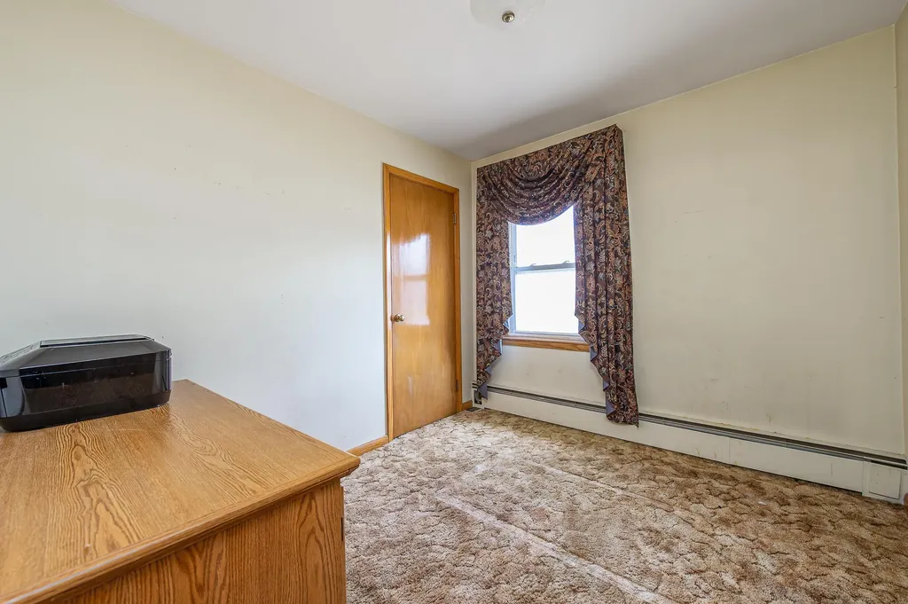 24 Highland Avenue Lewiston ME 04240