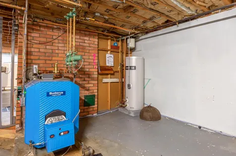 24 Highland Avenue Lewiston ME 04240
