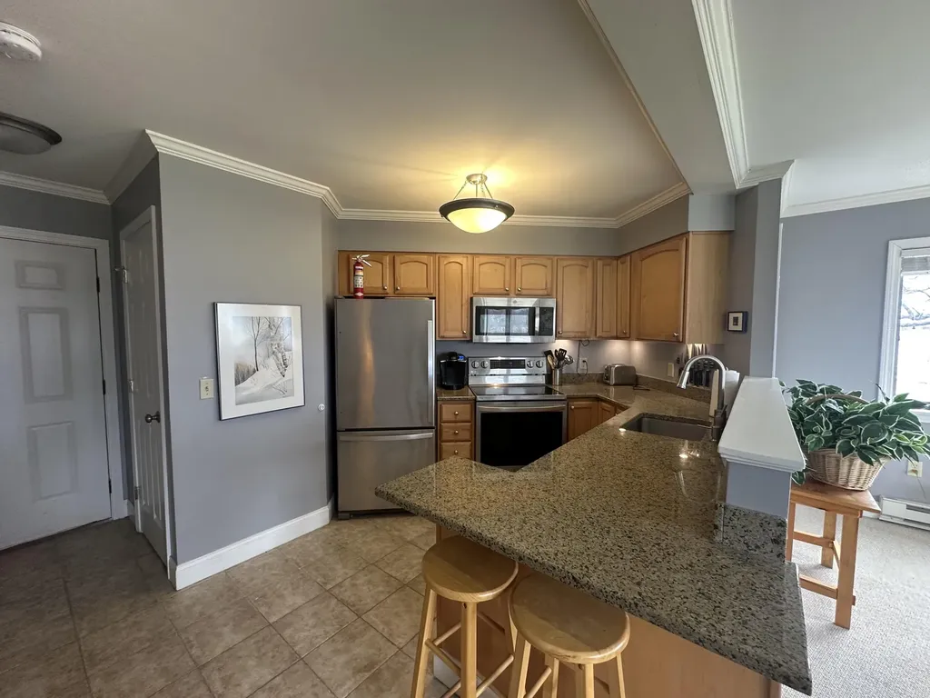 39 Back Cove Road Portland ME 04103