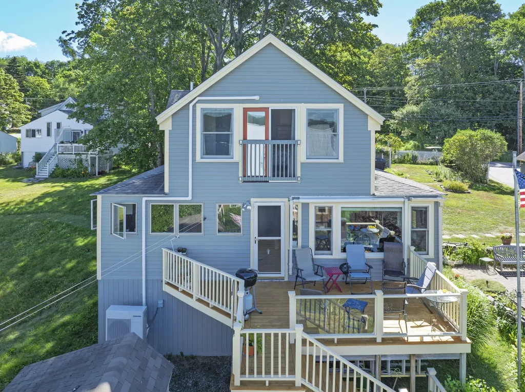 364 Island Avenue Portland ME 04108