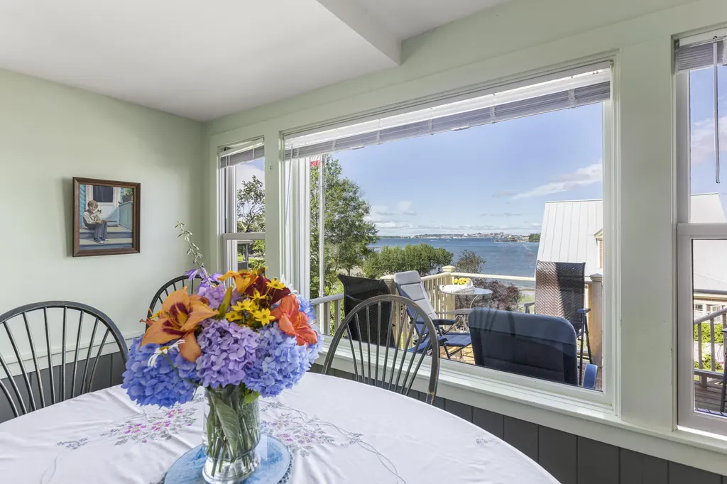 364 Island Avenue Portland ME 04108