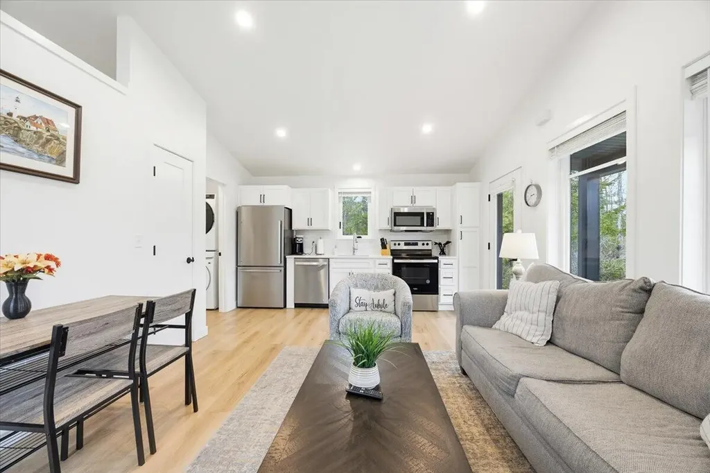 17 Canter Way Scarborough ME 04074