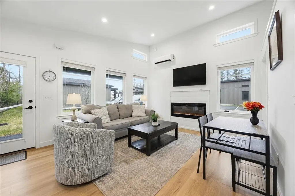 17 Canter Way Scarborough ME 04074