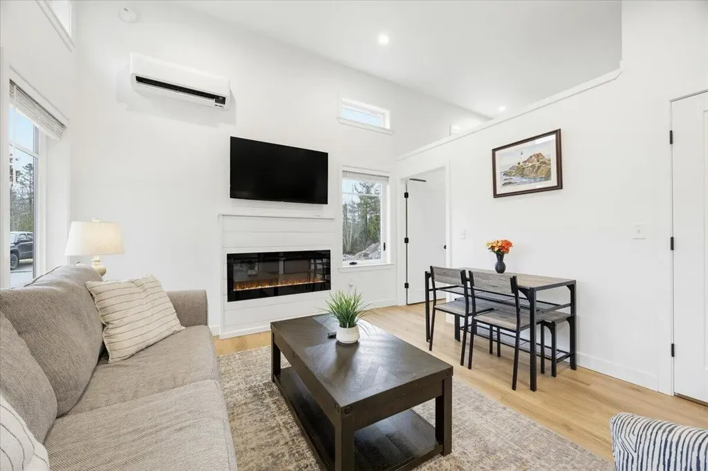 17 Canter Way Scarborough ME 04074
