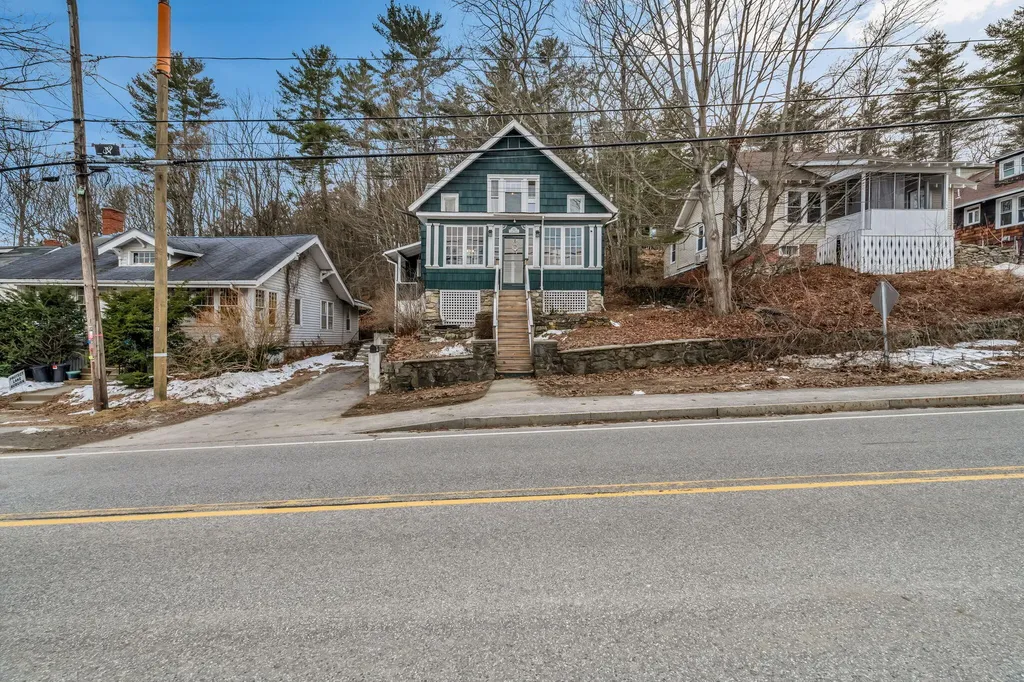 152 Lake Street Auburn ME 04210
