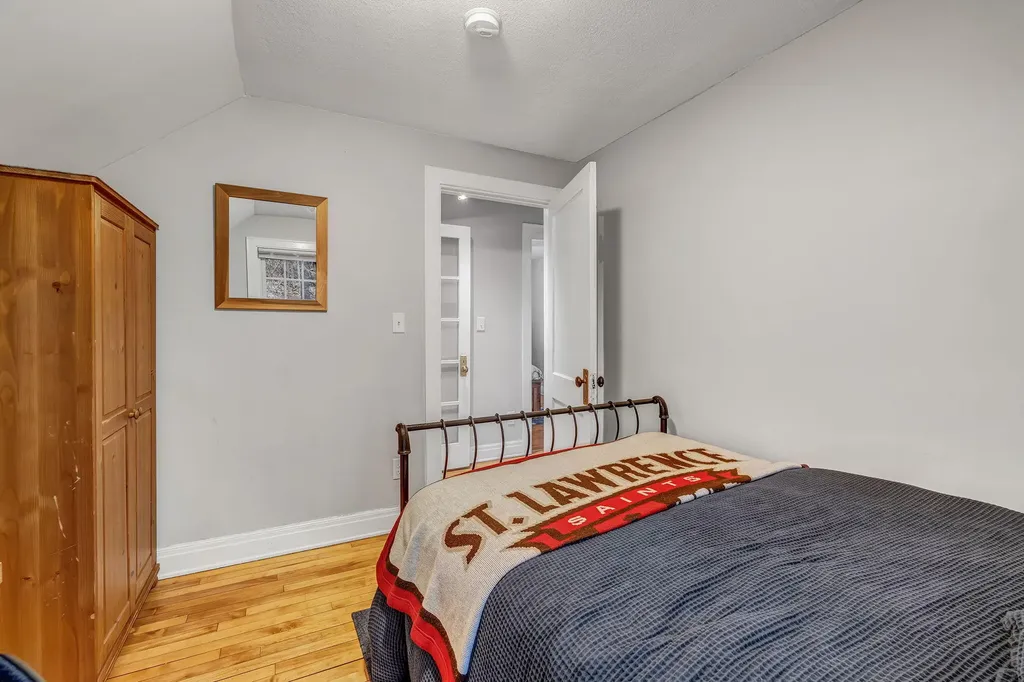 152 Lake Street Auburn ME 04210