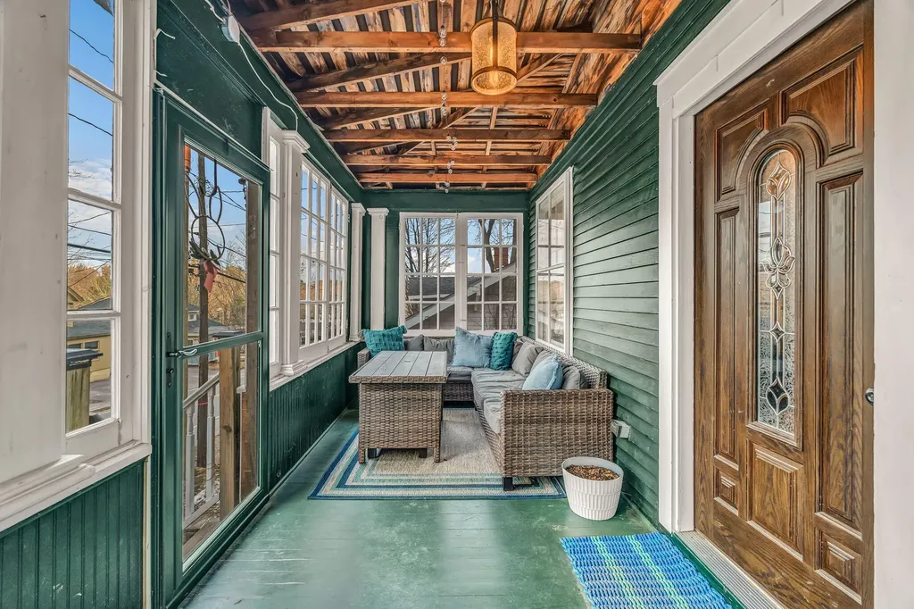 152 Lake Street Auburn ME 04210
