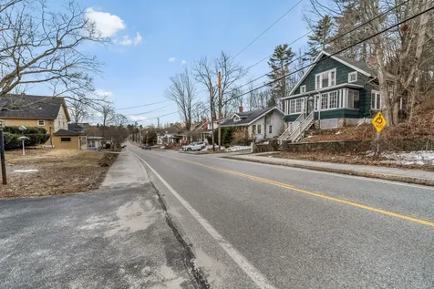 152 Lake Street Auburn ME 04210
