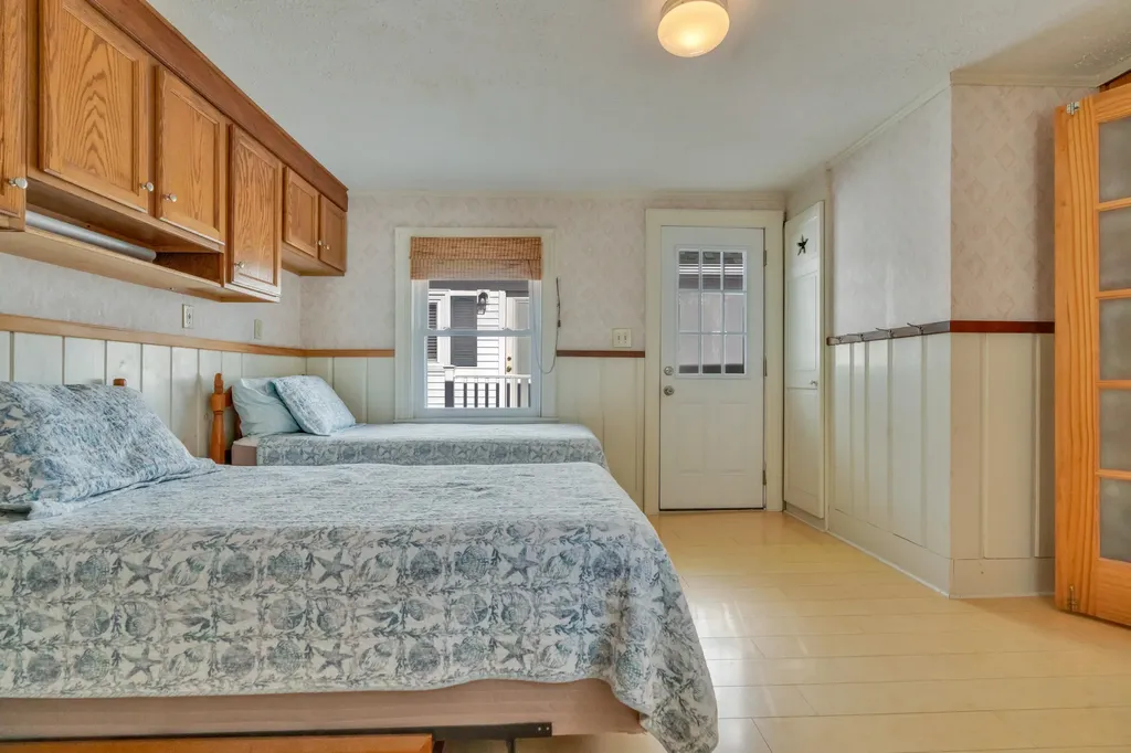 165 East Grand Avenue Old Orchard Beach ME 04064