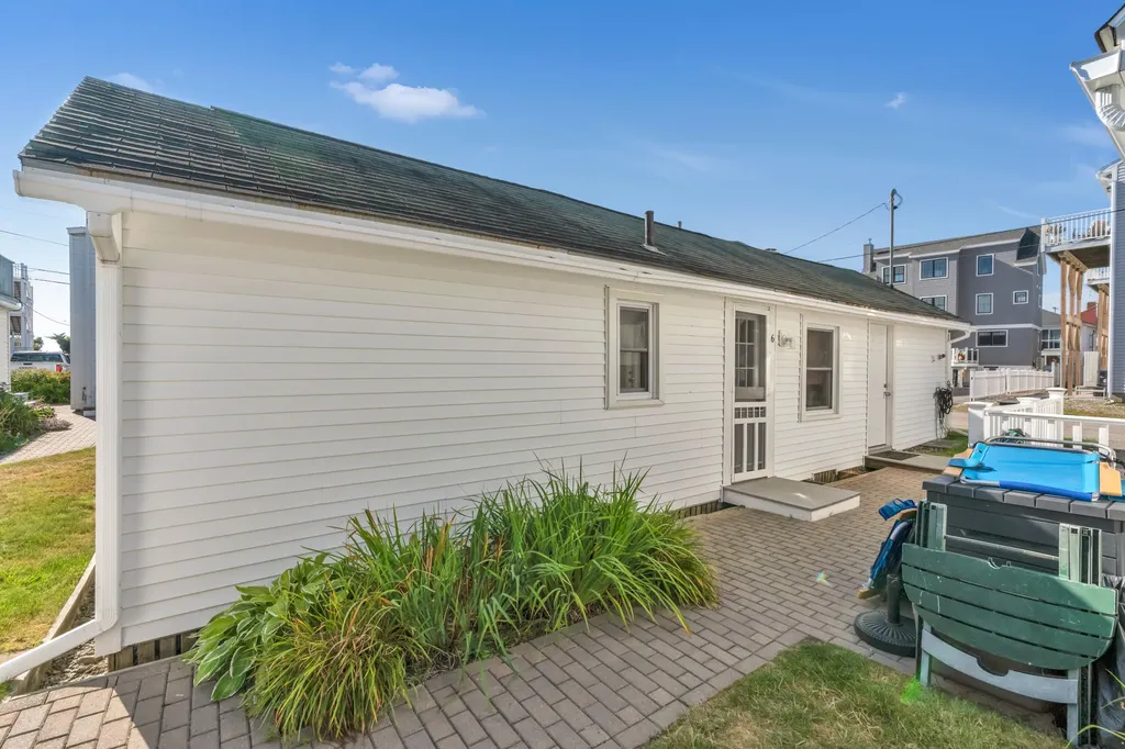 165 East Grand Avenue Old Orchard Beach ME 04064