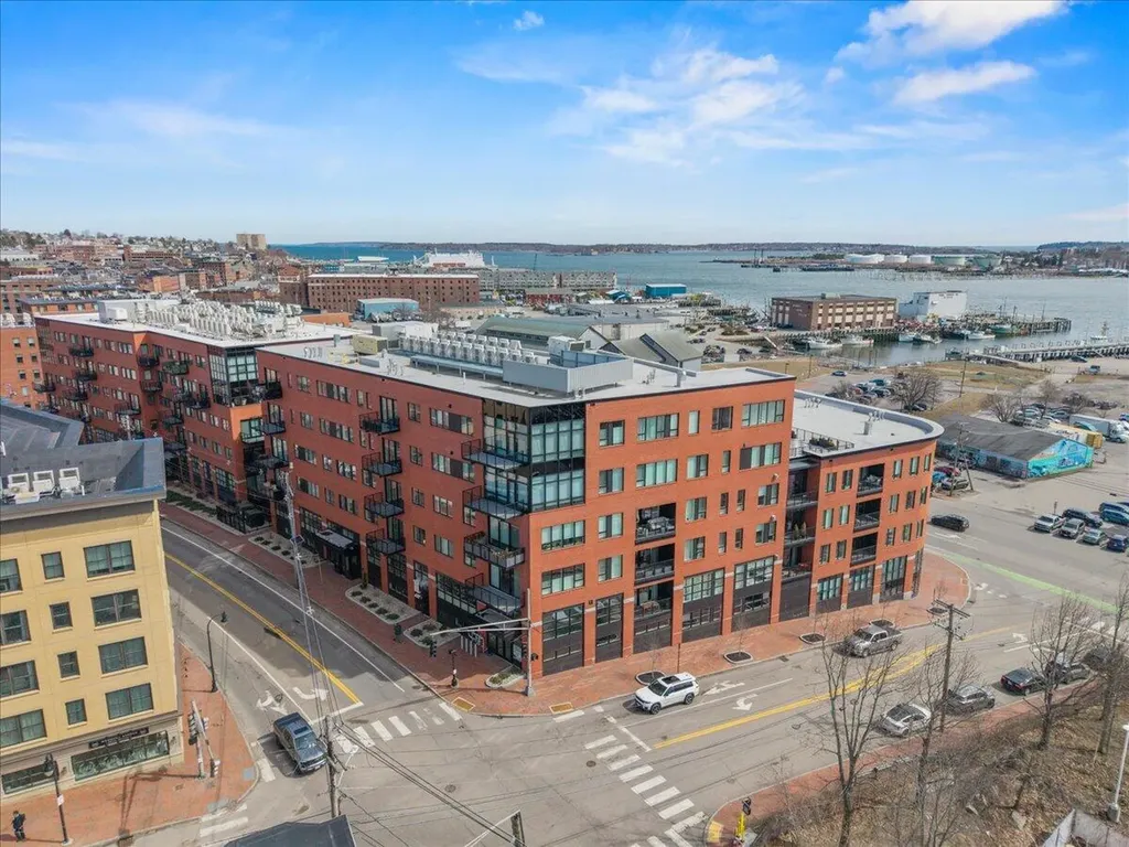 387 Commercial Street Portland ME 04101