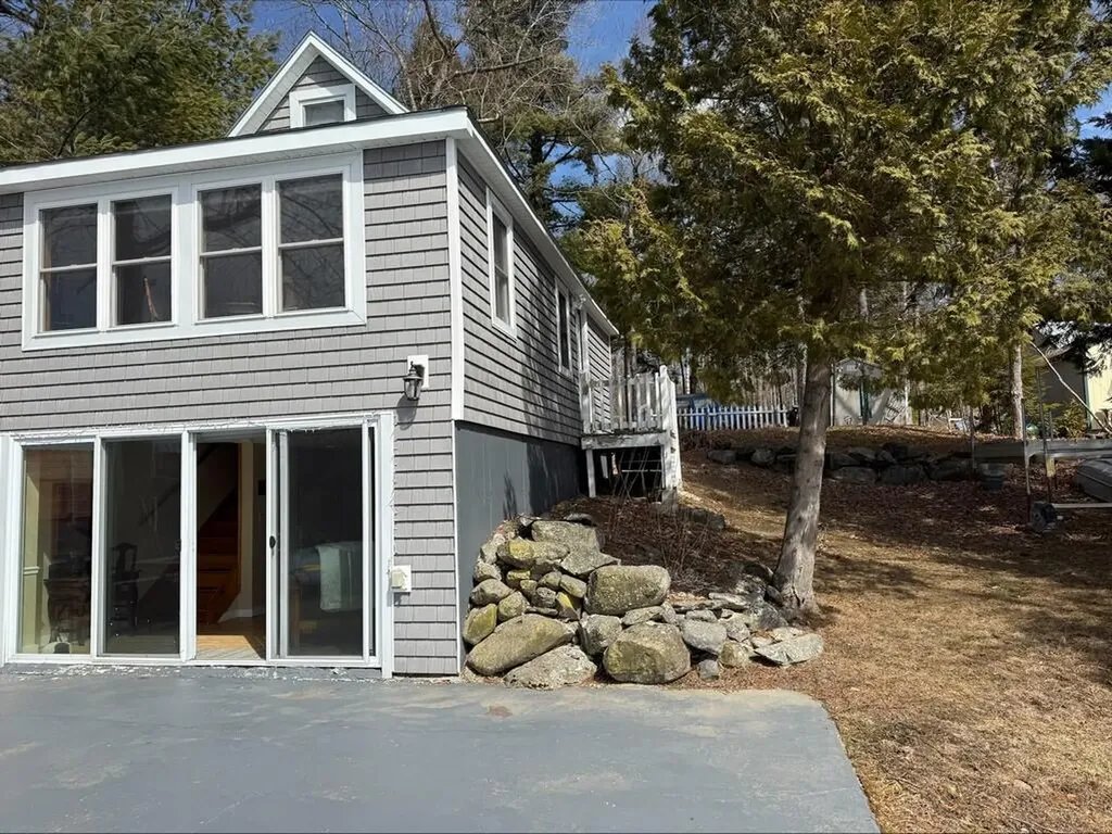 326 Beechwood Avenue Hudson ME 04449