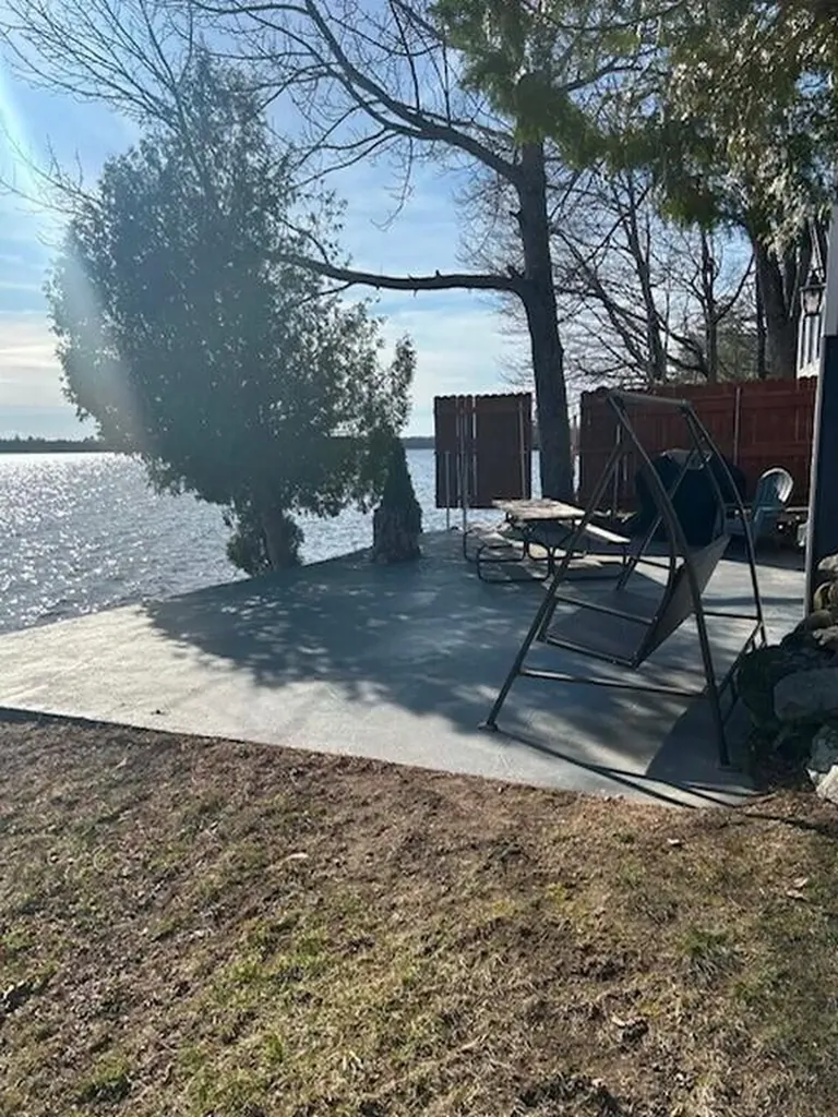 326 Beechwood Avenue Hudson ME 04449