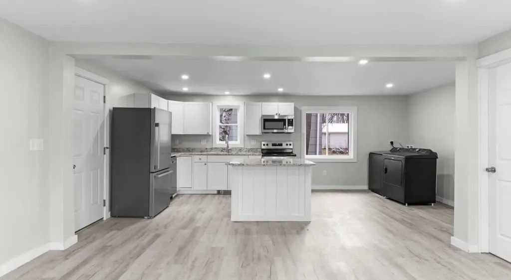 55 Cottage Street Bangor ME 04401