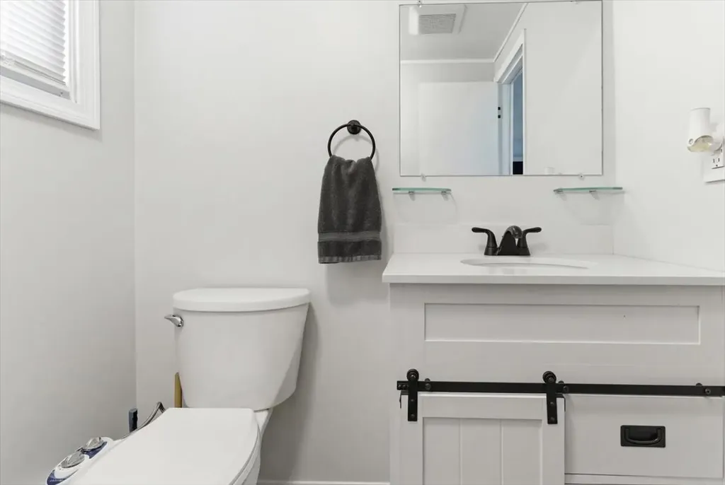 60 N Hill Road Buckfield ME 04220