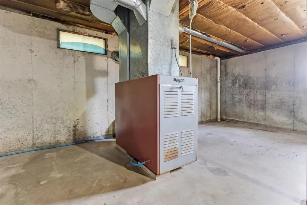 60 N Hill Road Buckfield ME 04220