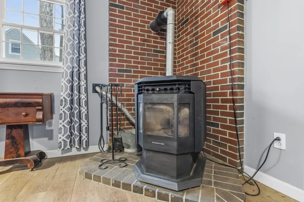 160 Fairway Drive Auburn ME 04210