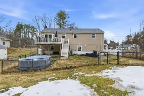 6 Clyde Road York ME 03909