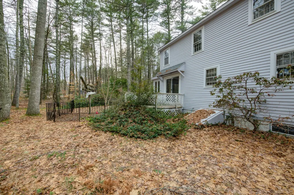 79 Country Way Lyman ME 04002