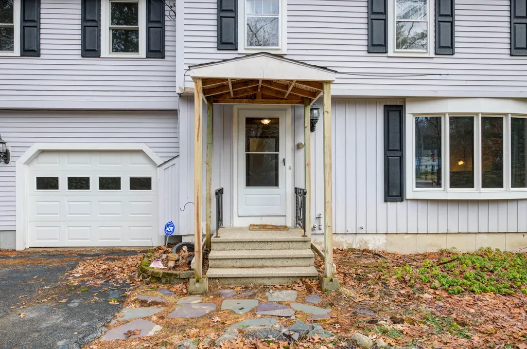 79 Country Way Lyman ME 04002
