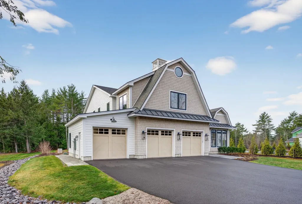 10 Martell Way Scarborough ME 04074