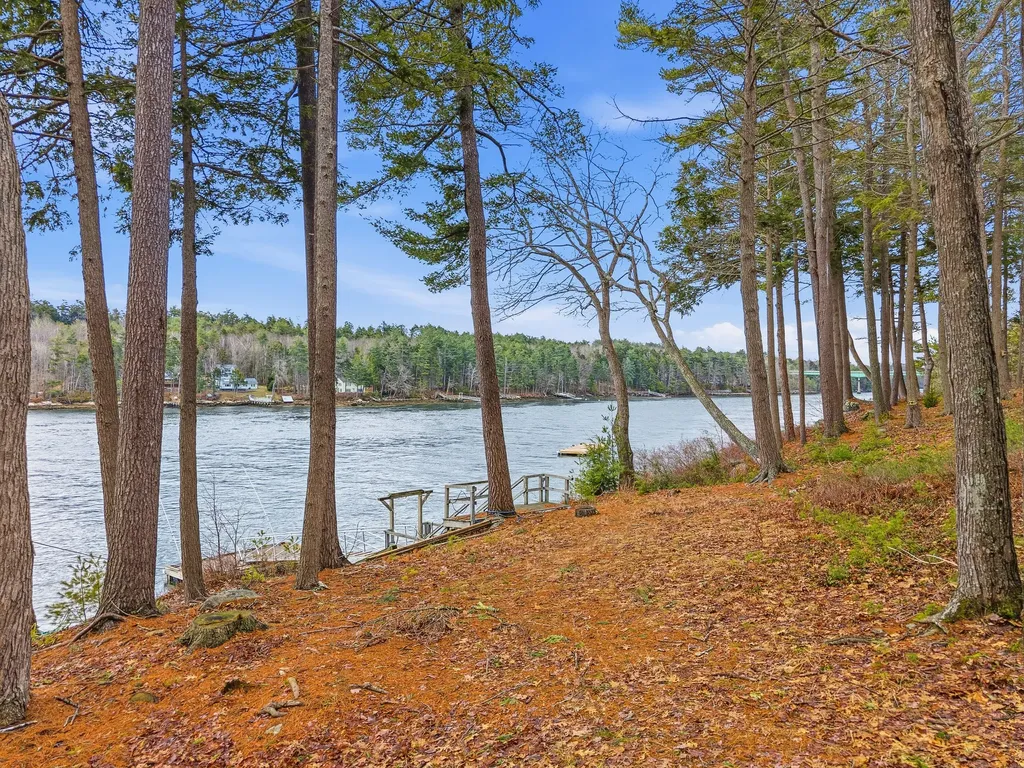 105 Cushman Point Road Wiscasset ME 04578