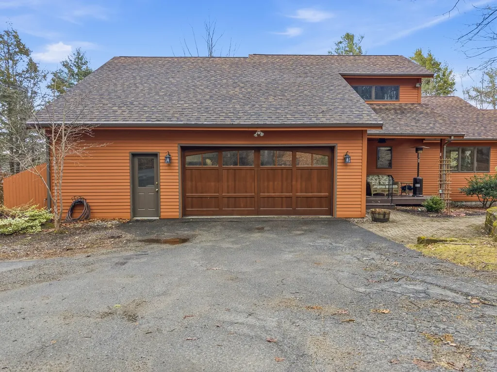 105 Cushman Point Road Wiscasset ME 04578
