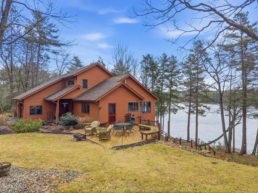 105 Cushman Point Road Wiscasset ME 04578