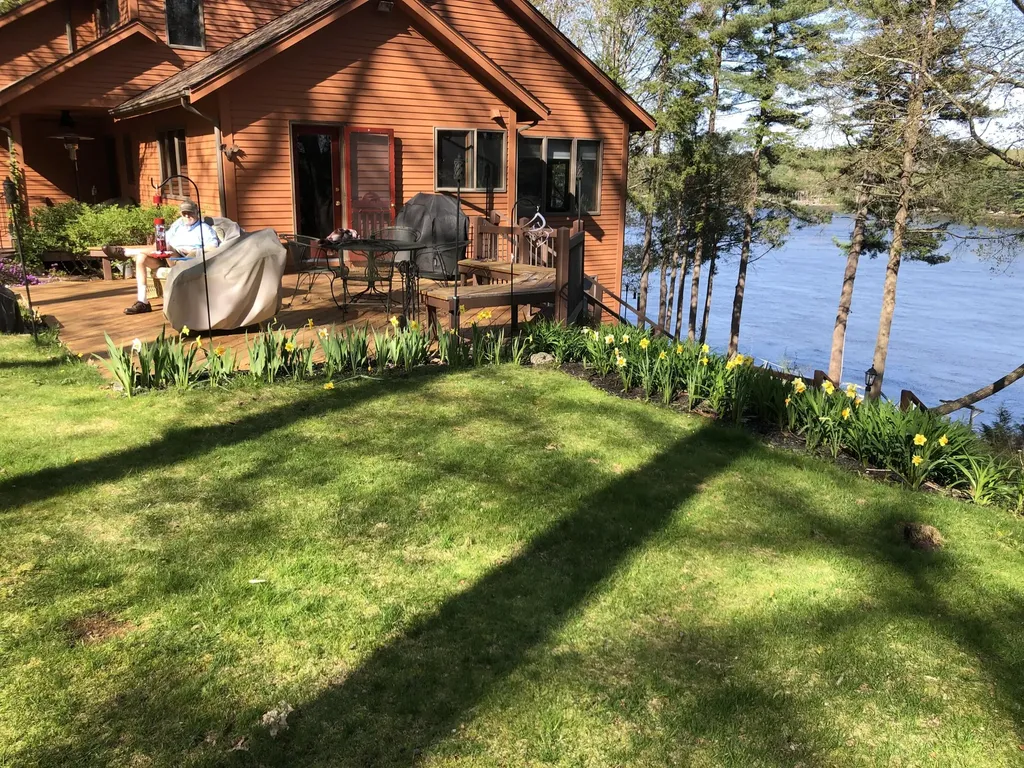 105 Cushman Point Road Wiscasset ME 04578