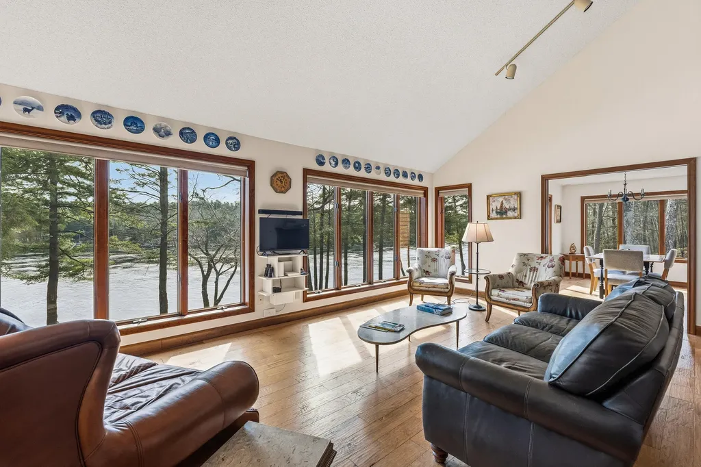 105 Cushman Point Road Wiscasset ME 04578