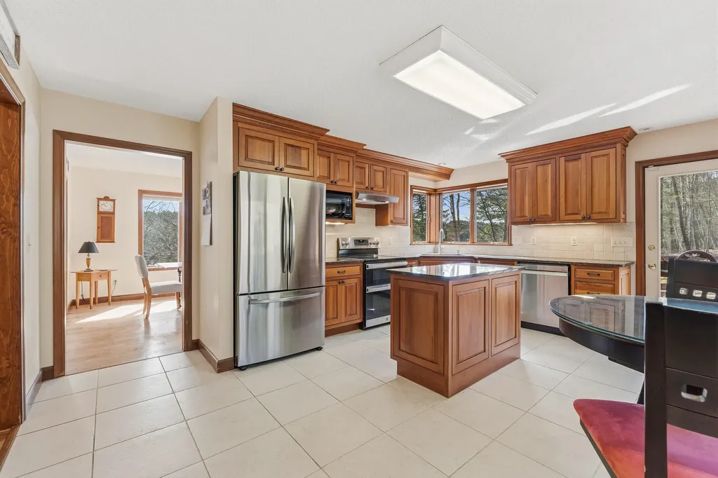 105 Cushman Point Road Wiscasset ME 04578