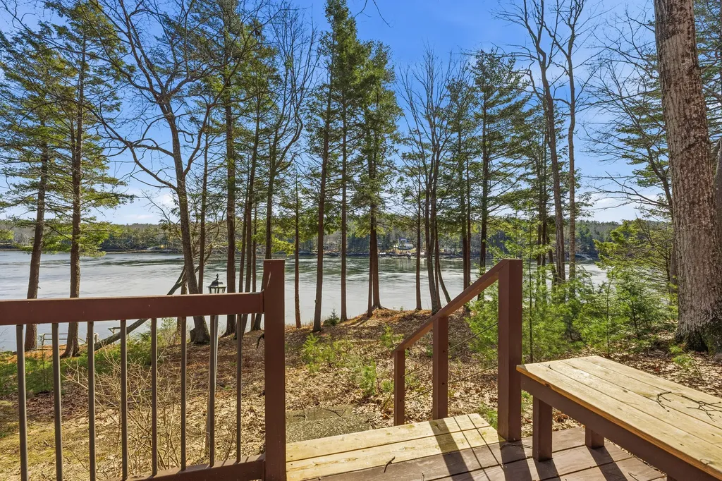 105 Cushman Point Road Wiscasset ME 04578