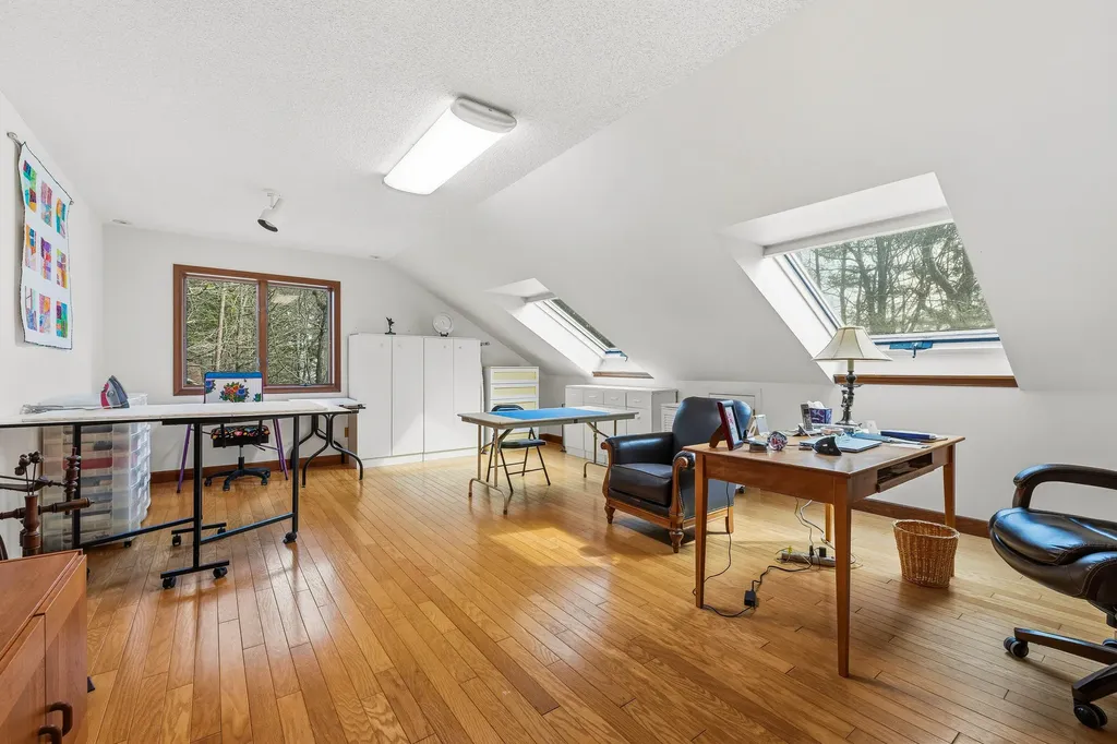 105 Cushman Point Road Wiscasset ME 04578