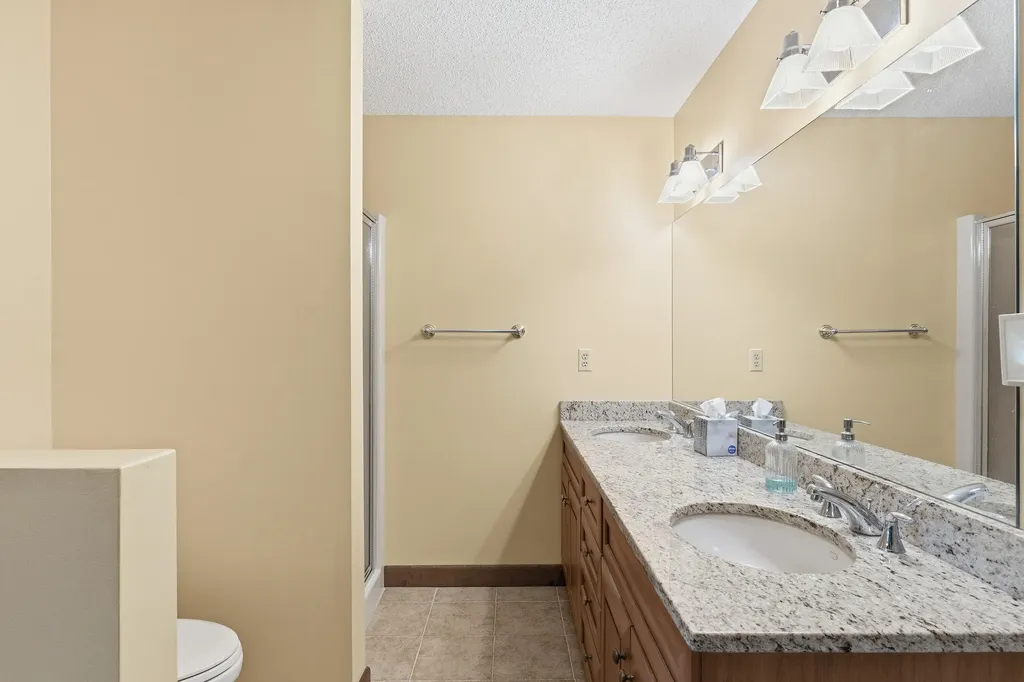 105 Cushman Point Road Wiscasset ME 04578
