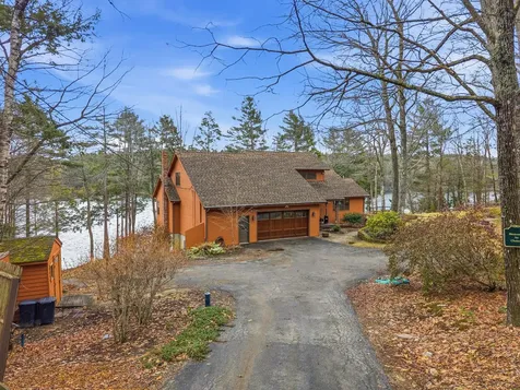 105 Cushman Point Road Wiscasset ME 04578